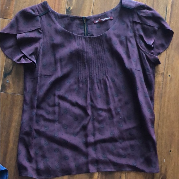 **CLOSET CLEANOUT** Maroon Short Sleeve - Picture 1 of 4